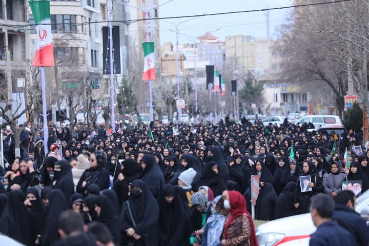 تصاویر/ تشییع پیکر مطهر سردار سرتیپ دوم پاسدار شهید علی زینالی توسط مردم انقلابی و شهیدپرور شهرستان خوی