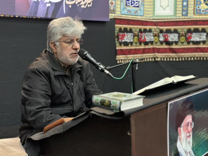 تصاویر/ اجتماع قرآنی به یاد شهید آیت الله العظمی خامنه ای در مسجد ولیعصر(عج)