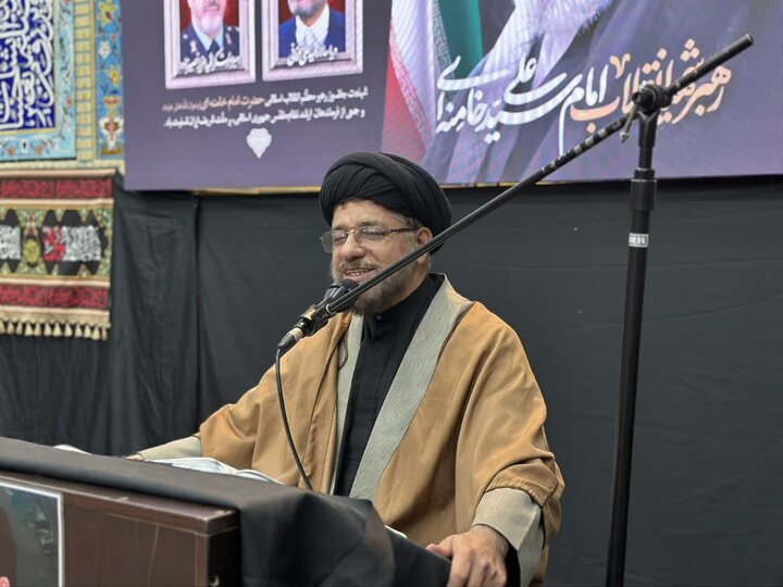 تصاویر/ اجتماع قرآنی به یاد شهید آیت الله العظمی خامنه ای در مسجد ولیعصر(عج)