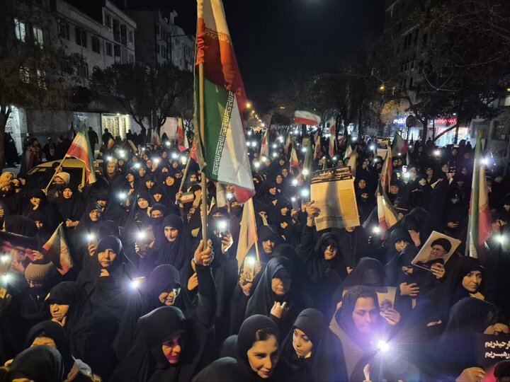 تصاویر/ اجتماع قرآنی به یاد شهید آیت الله العظمی خامنه ای در مسجد ولیعصر(عج)