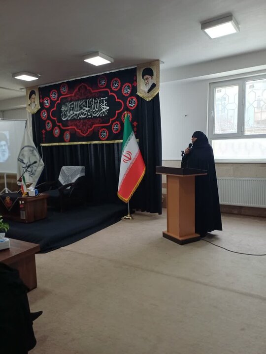 تصاویر/ برگزاری مراسم عزاداری شهادت رهبر انقلاب در مدرسه علمیه زینب کبری (س) ارومیه