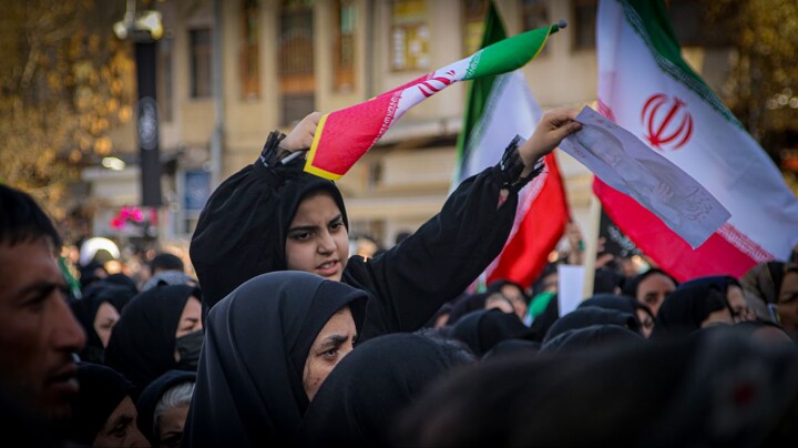 تصاویر/ تشییع پیکر دو شهید والامقام در حمله جنایتکارانه آمریکایی و صهیونی