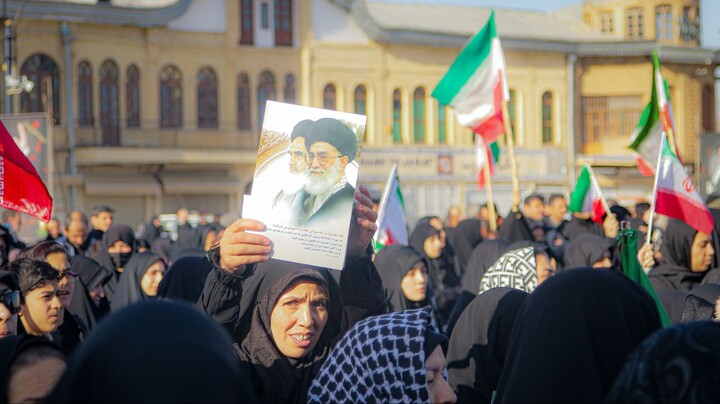 تصاویر/ تشییع پیکر دو شهید والامقام در حمله جنایتکارانه آمریکایی و صهیونی