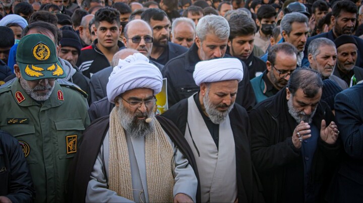 تصاویر/ تشییع پیکر دو شهید والامقام در حمله جنایتکارانه آمریکایی و صهیونی