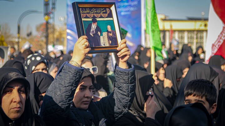 تصاویر/ تشییع پیکر دو شهید والامقام در حمله جنایتکارانه آمریکایی و صهیونی