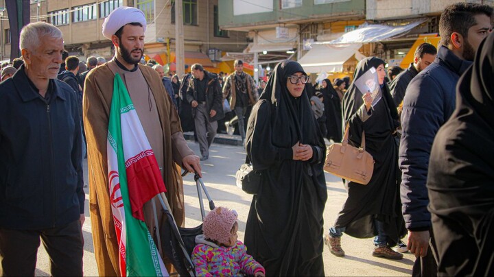 تصاویر/ تشییع پیکر دو شهید والامقام در حمله جنایتکارانه آمریکایی و صهیونی