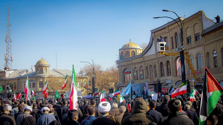 تصاویر/ تشییع پیکر دو شهید والامقام در حمله جنایتکارانه آمریکایی و صهیونی