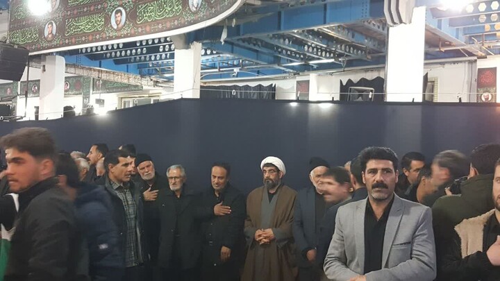 تصاویر | مراسم شام غریبان شهدای مدافع وطن در زنجان