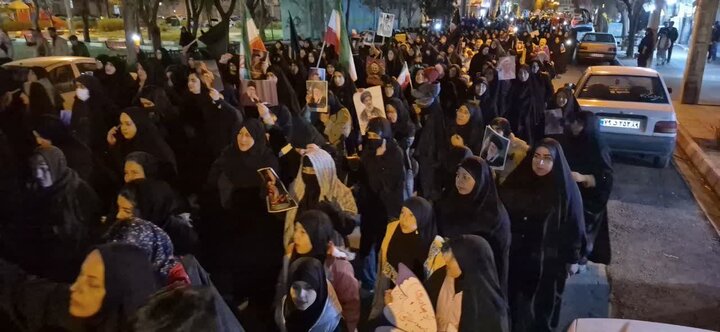 تصاویر / حضور حماسی مر دم آبیک در رثای رهبری شهید