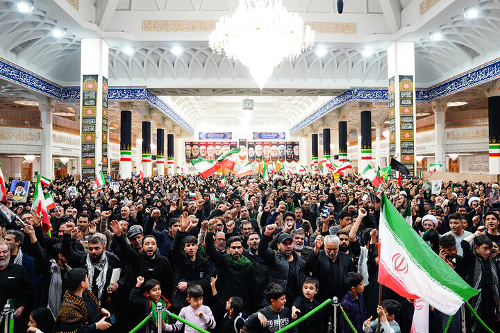 وداع با پیکر ۱۱ شهید حملات آمریکایی صهیونی در حرم حضرت معصومه (س)