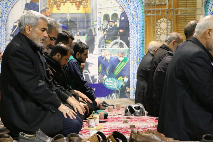 اطعام زائران روزه‌دار حرم کریمه اهل‌بیت(س) در شب میلاد کریم اهل‌بیت(ع)
