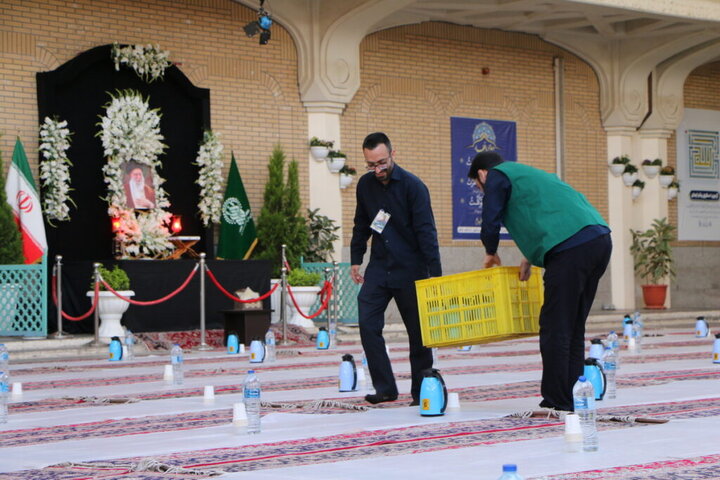 اطعام زائران روزه‌دار حرم کریمه اهل‌بیت(س) در شب میلاد کریم اهل‌بیت(ع)