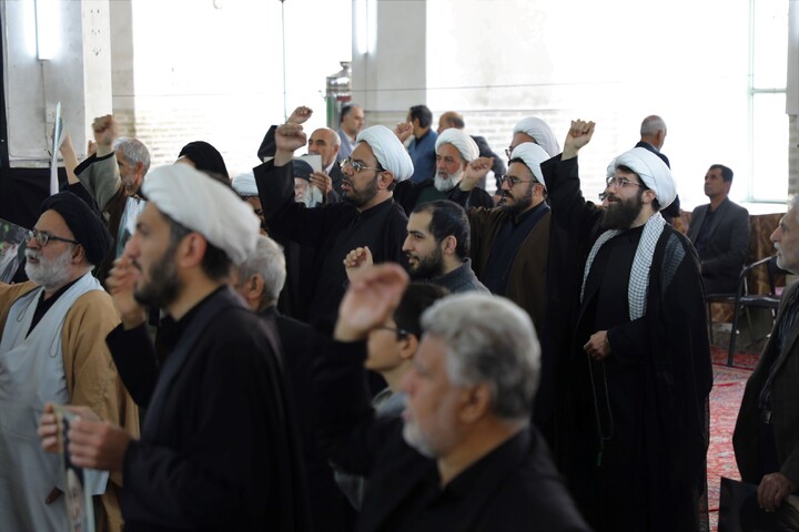 تصاویر/ اجتماع برزگ طلاب و روحانیون یزد برگزار شد