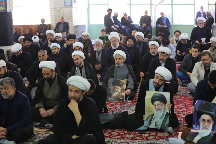 تصاویر/ اجتماع برزگ طلاب و روحانیون یزد برگزار شد