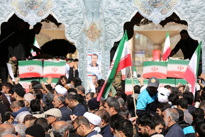 تصاویر/ مراسم تشییع شهدای حمله آمریکای جنایتکار و رژیم منحوس صهیونیستی به ساختمان دبیرخانه مجلس خبرگان رهبری