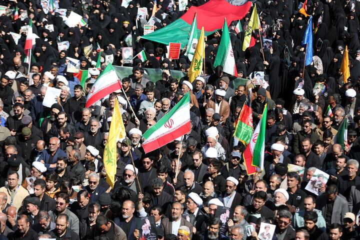 تصاویر/ مراسم تشییع شهدای حمله آمریکای جنایتکار و رژیم منحوس صهیونیستی به ساختمان دبیرخانه مجلس خبرگان رهبری