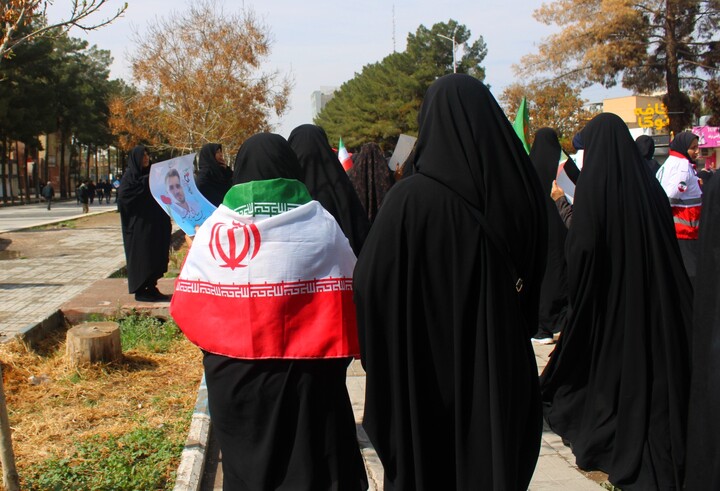 تصاویر/ مراسم تشییع پیکر مطهر شهدای هوانیروز در کرمان