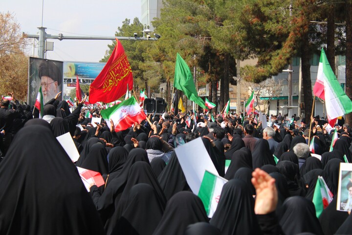 تصاویر/ مراسم تشییع پیکر مطهر شهدای هوانیروز در کرمان