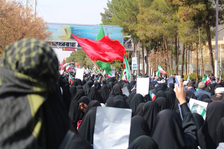 تصاویر/ مراسم تشییع پیکر مطهر شهدای هوانیروز در کرمان