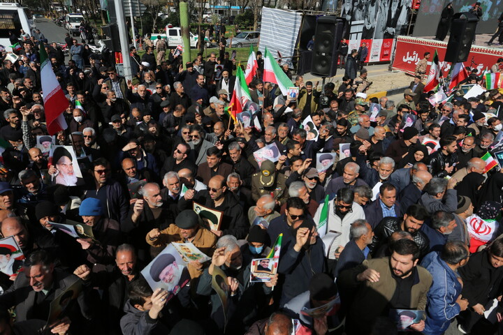 تصاویر / تشییع پیکر مطهر شهدای جنایات اخیر آمریکایی صهیونیستی در اصفهان