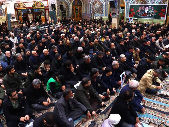 تصاویر/ تجمع باشکوه مردم آستانه اشرفیه در فراق رهبر شهید