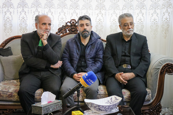 تصاویر/ دیدار اهالی رسانه قم با خانواده محترم شهید امیر سپهبد سیدعبدالرحیم موسوی در قم