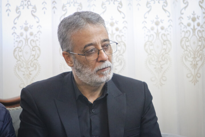 تصاویر/ دیدار اهالی رسانه قم با خانواده محترم شهید امیر سپهبد سیدعبدالرحیم موسوی در قم