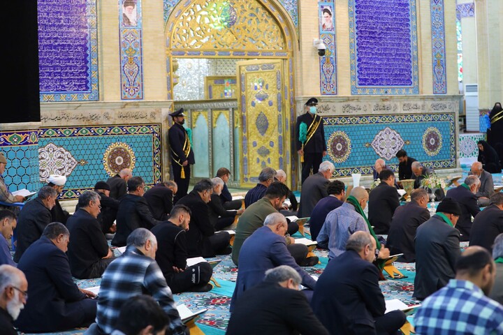 تصاویر/ آیین ترتیل خوانی قرآن کریم در امامزاده سید جعفر(ع) محمد استان یزد