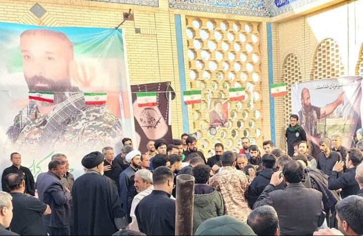 تصاویر/ شکوه تشییع شهید عبدالرحمن چاکرالحسینی در شهر ابرکوه