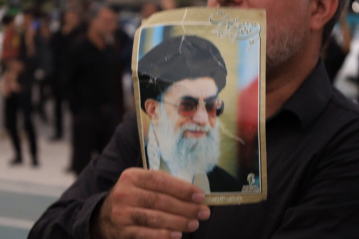 تصاویر/ اجتماع مردم در خون خواهی امام خامنه ایی در ساحل بندرعباس