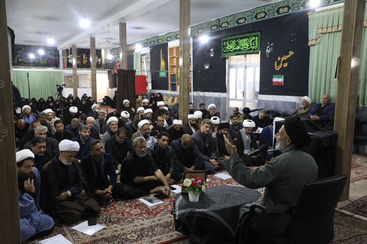 تصاویر| سومین نشست ائمه جماعت و کارگزاران مساجد بیرجند در مسجد خاتم الانبیا(ع) بیرجند