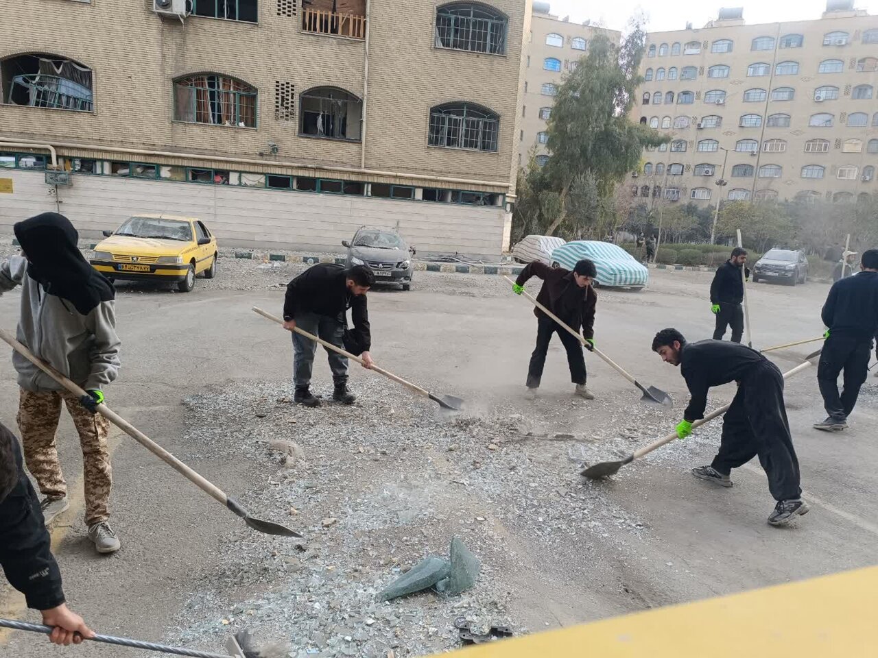 تصاویر| حضور میدانی طلاب جهادی یاسوج در قلب تهران پس از تجاوز صهیونی–آمریکایی