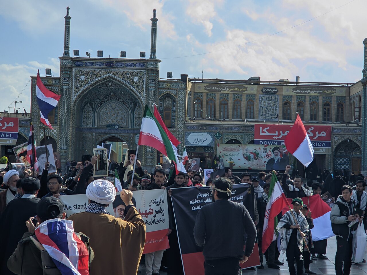 Pelajar Asia Tenggara Turun ke Jalan Qom, Kutuk Rezim Amerika dan Israel