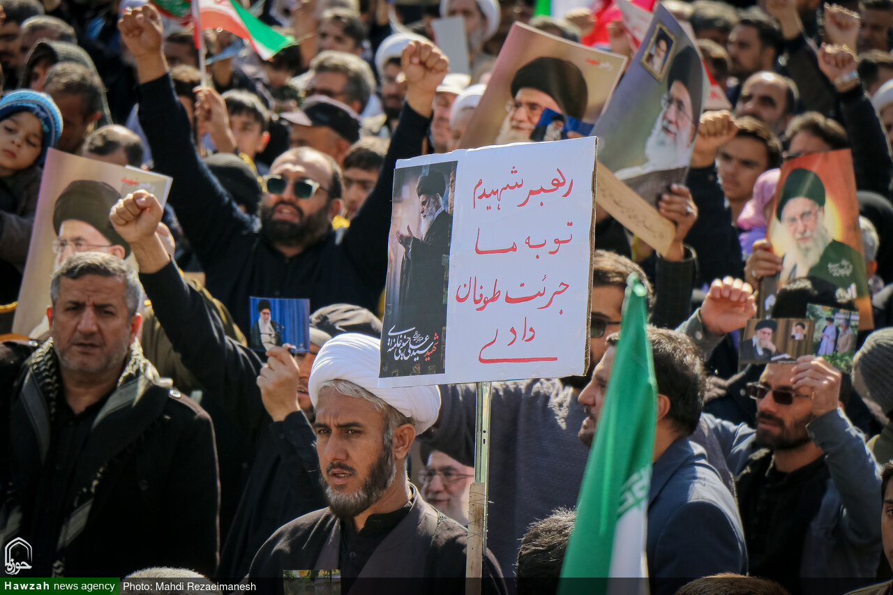 Dandazon Jama'ar Qom a Sallar Juma'a; Jaddada Haɗin Kan Ƙasa da Ci Gaban Tafarkin Wilaya