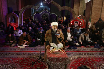 تصاویر / مراسم پر فیض دعای ابوحمزه ثمالی در مسجد جامع اصفهان