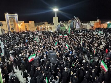 تصاویر/ نخلبرداری عاشورایی در ششمین روز شهادت امام خامنه ای در اردکان