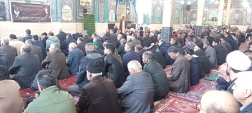 تصاویر/ نماز عبادی سیاسی جوشقان قالی