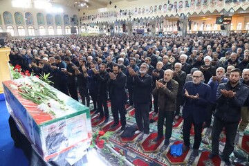 تصاویر/ نماز جمعه ساری به امامت نماینده ولی فقیه در مازندران