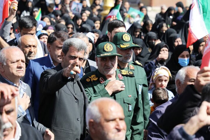 تصاویر/ پیکر شهید امین اورنگ و شهید علیرضا آزم تشییع شد