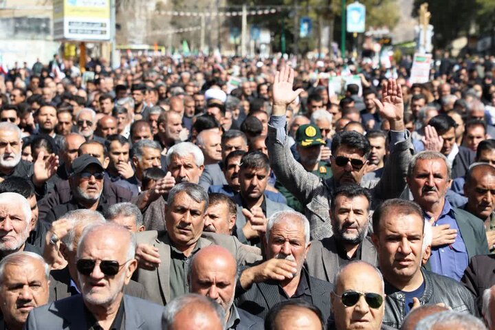 تصاویر/ پیکر شهید امین اورنگ و شهید علیرضا آزم تشییع شد