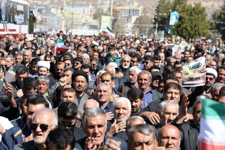 تصاویر/ پیکر شهید امین اورنگ و شهید علیرضا آزم تشییع شد