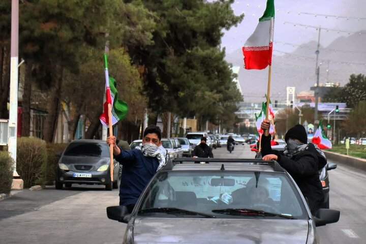 تصاویر/ کاروان ماشینی طلاب محمودیه کرمان