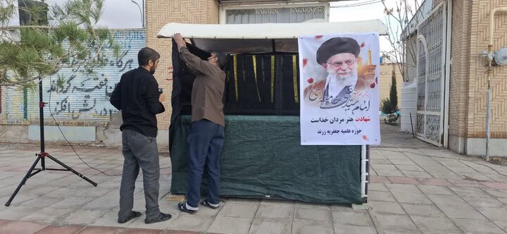تصاویر/ماشین نویسی توسط طلاب حوزه علمیه جعفریه زرند