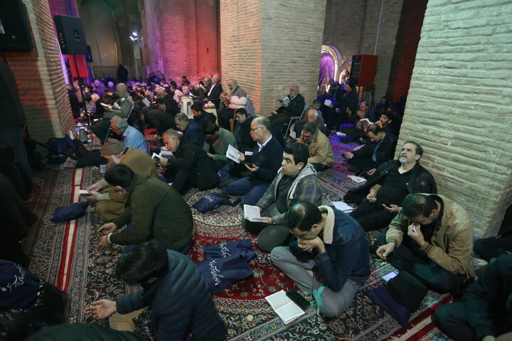 تصاویر / مراسم پر فیض دعای ابوحمزه ثمالی در مسجد جامع اصفهان