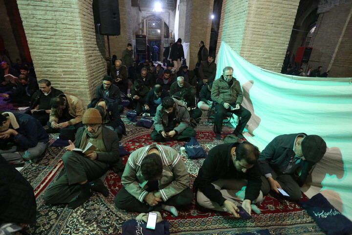 تصاویر / مراسم پر فیض دعای ابوحمزه ثمالی در مسجد جامع اصفهان
