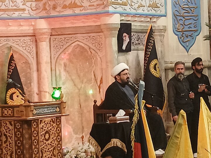 تصاویر/ اجتماع بزرگ مهاجرین افغانستانی در محکومیت شهادت قائد امت در حرم مطهر رضوی
