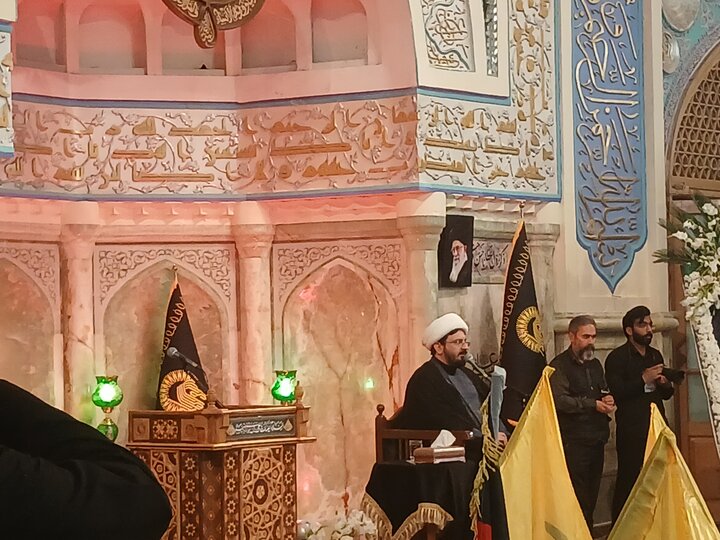 تصاویر/ اجتماع بزرگ مهاجرین افغانستانی در محکومیت شهادت قائد امت در حرم مطهر رضوی