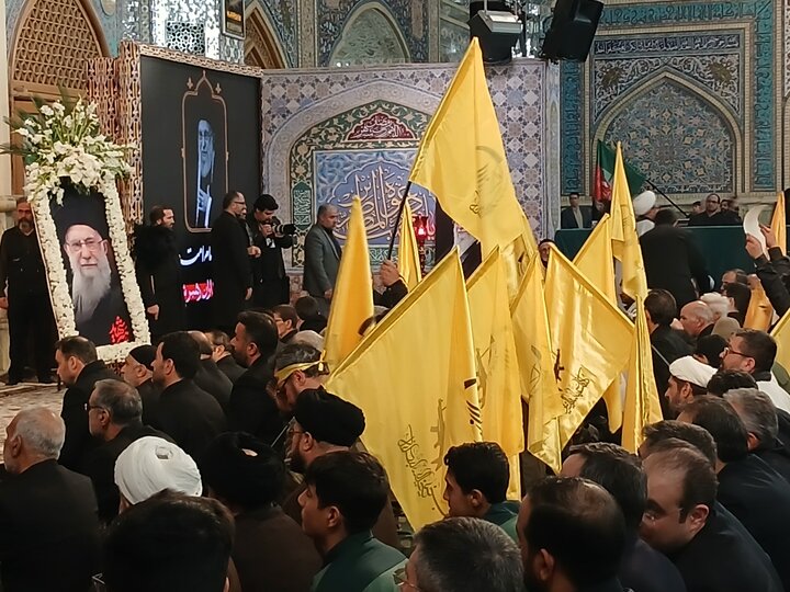 تصاویر/ اجتماع بزرگ مهاجرین افغانستانی در محکومیت شهادت قائد امت در حرم مطهر رضوی