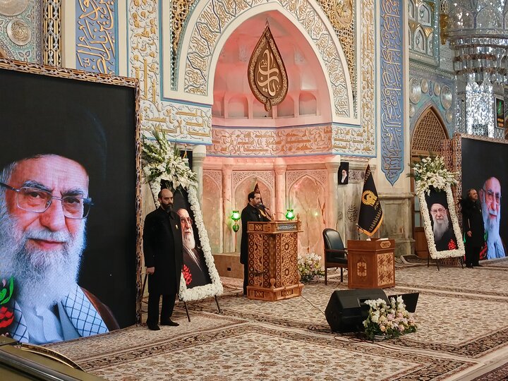 تصاویر/ اجتماع بزرگ مهاجرین افغانستانی در محکومیت شهادت قائد امت در حرم مطهر رضوی