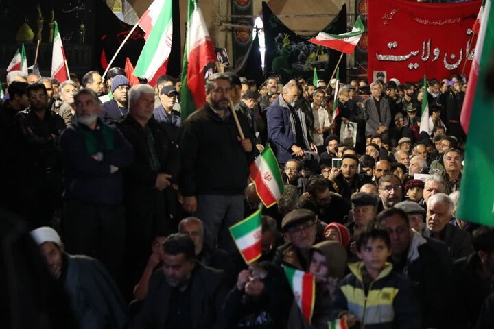 تصاویر/ وداع با دو شهید حمله آمریکایی صهیونی در میدان تاریخی شهر یزد